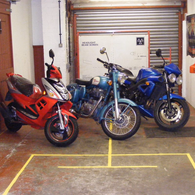 How long does a MOT take?