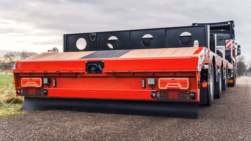 Can a trailer be towed under the Road Vehicles Lighting Regulations 1989?