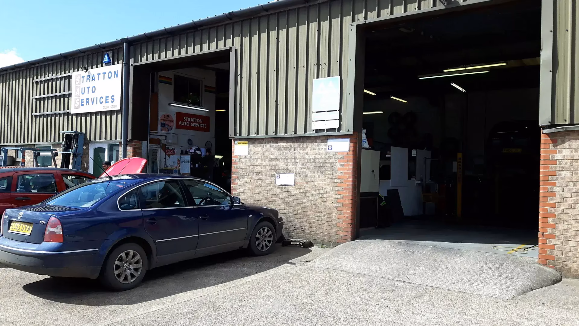Does Stratton auto services carry out MoT tests?