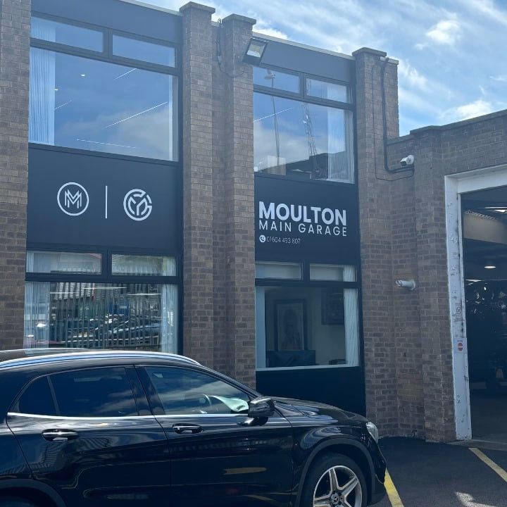 Who is Moulton main garage?