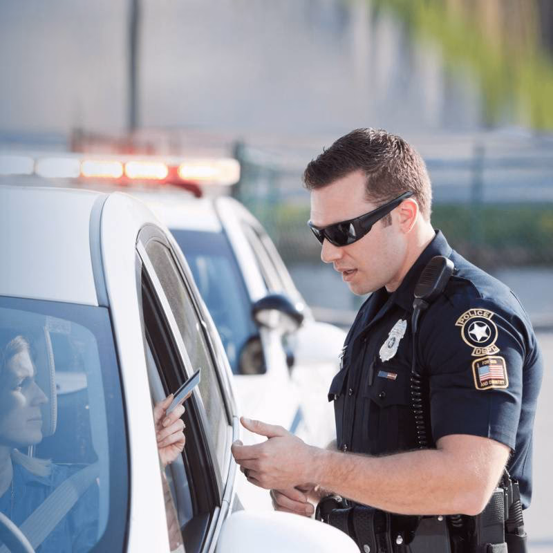 Comment faire une traduction automatique de 'gendarme'?