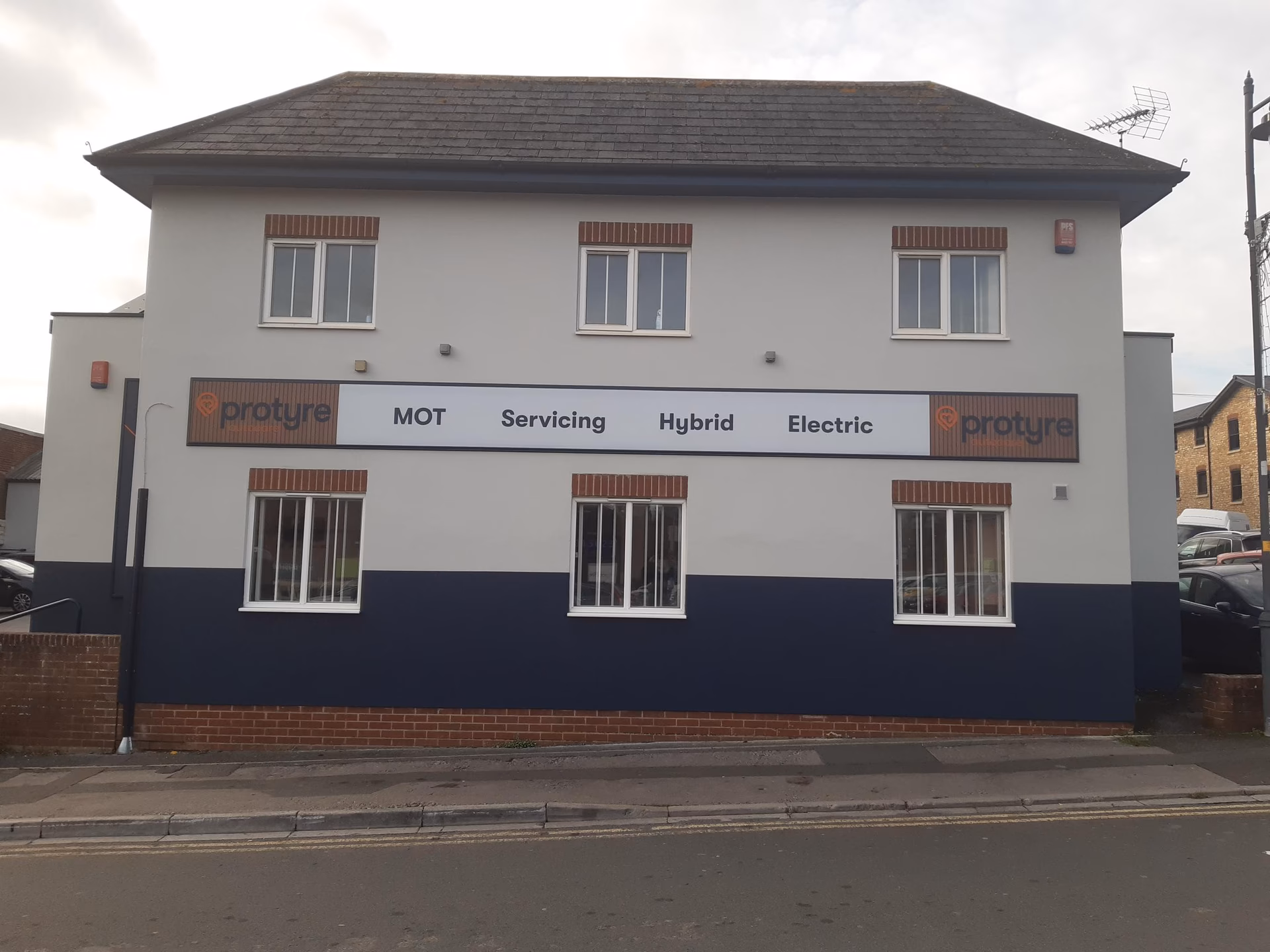 How do I book An MOT in Swindon (Bell silencer)?