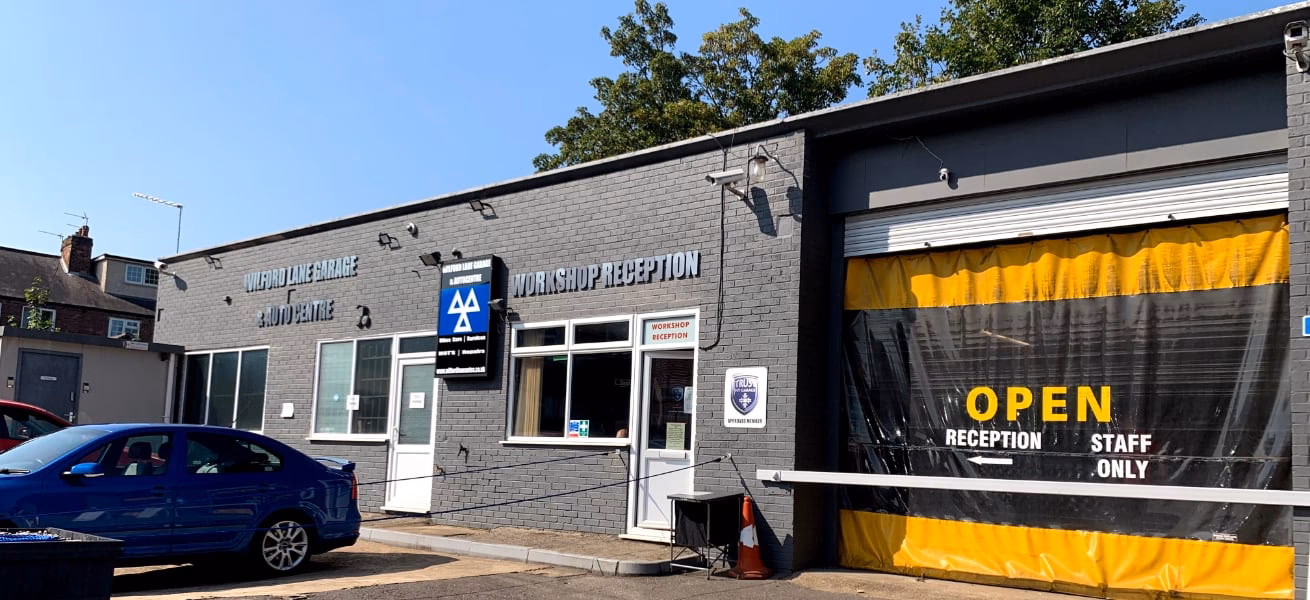 How long does an MOT test take in West Bridgford?