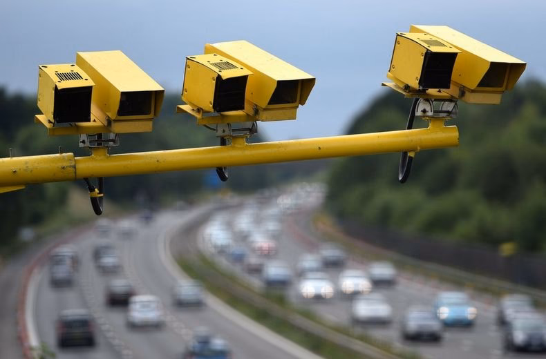 How do traffic cameras work in the UK?