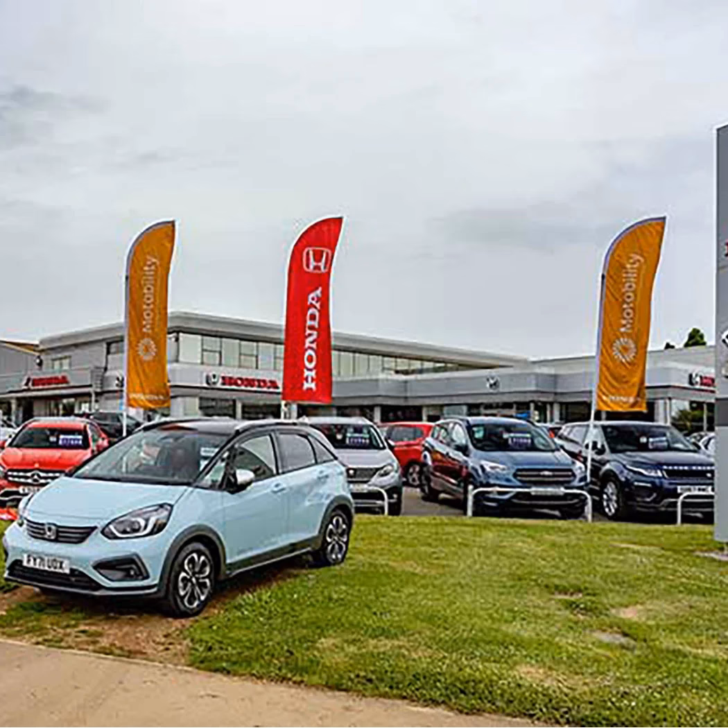 Where can I unsubscribe from a Ford authorised service centre in Grantham?