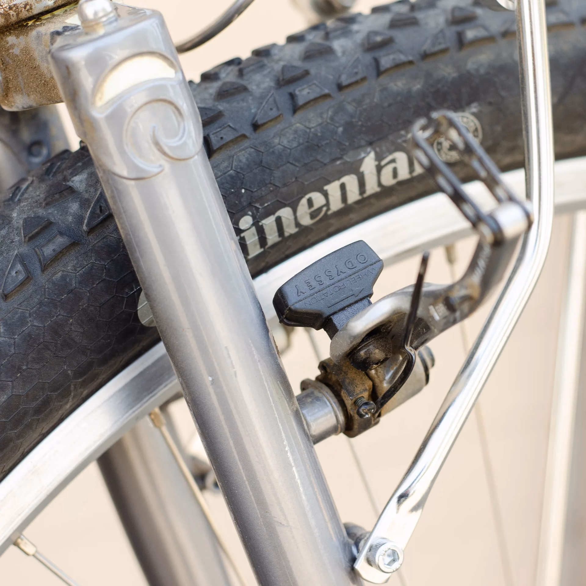 Do MTB brake pads need to be replaced?