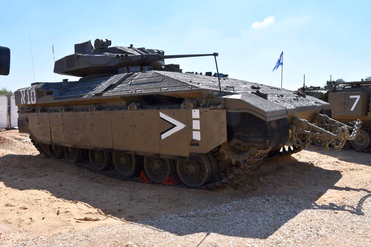 Is the Namer a fully networked armored fighting vehicle?
