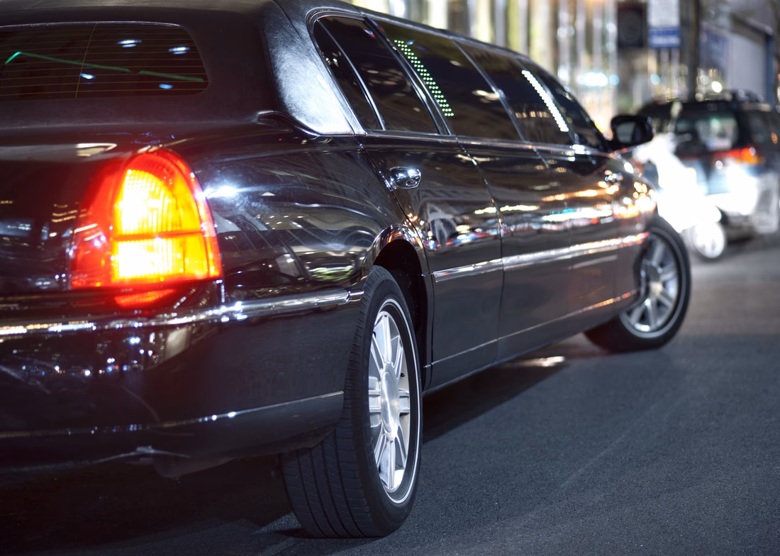 What is American Limo Naperville?