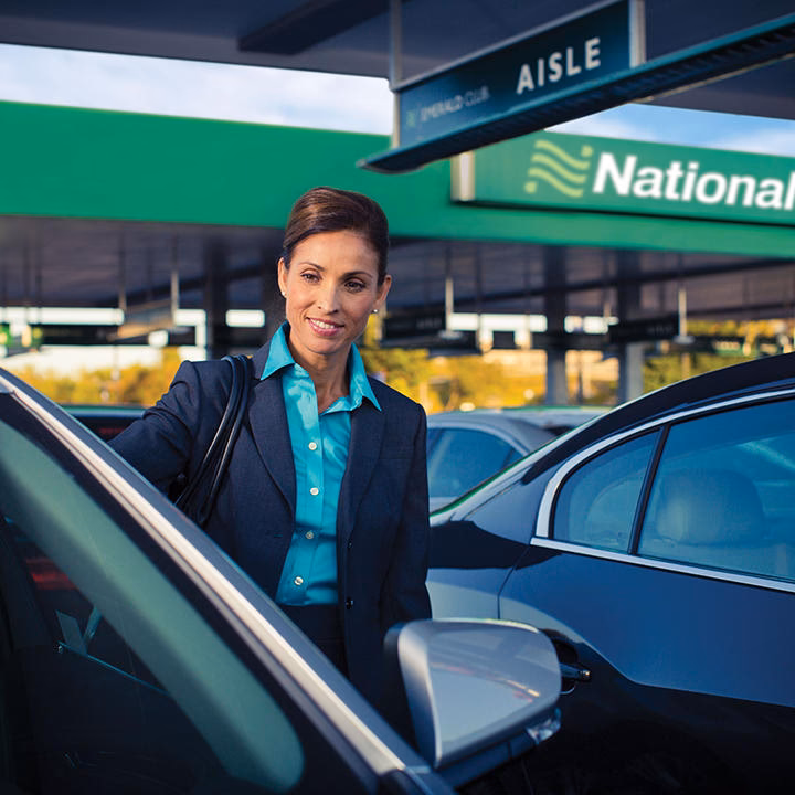 Does National Car Rental have a corporate office headquarters?