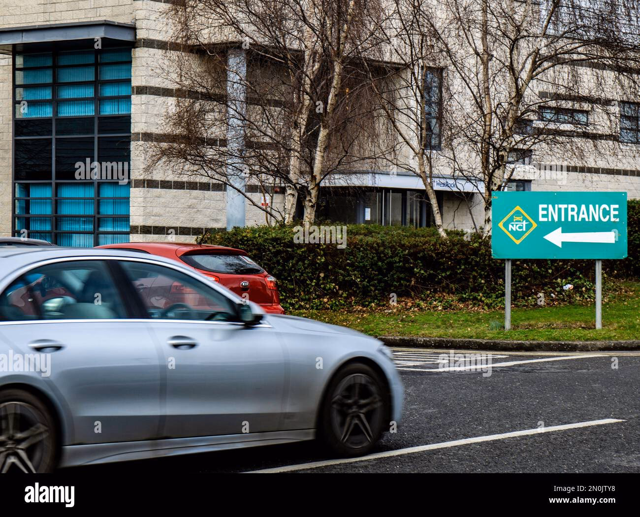 Does NCT centre Waterford have a garage?
