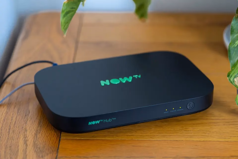 Which router is connected to TV Hub 2?