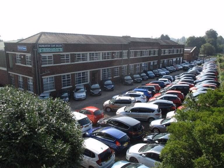 Who is the vehicle specialist?