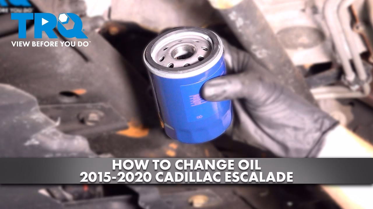 What kind of oil does a 2015 GM Escalade take?