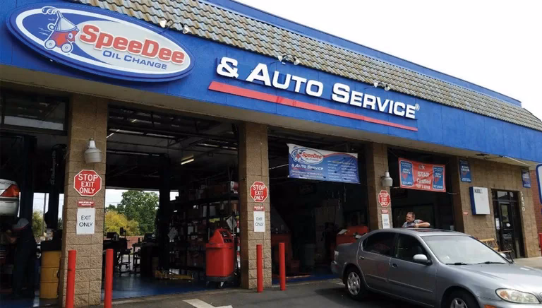 Who is Fair Oaks SpeeDee Oil Change & auto service?