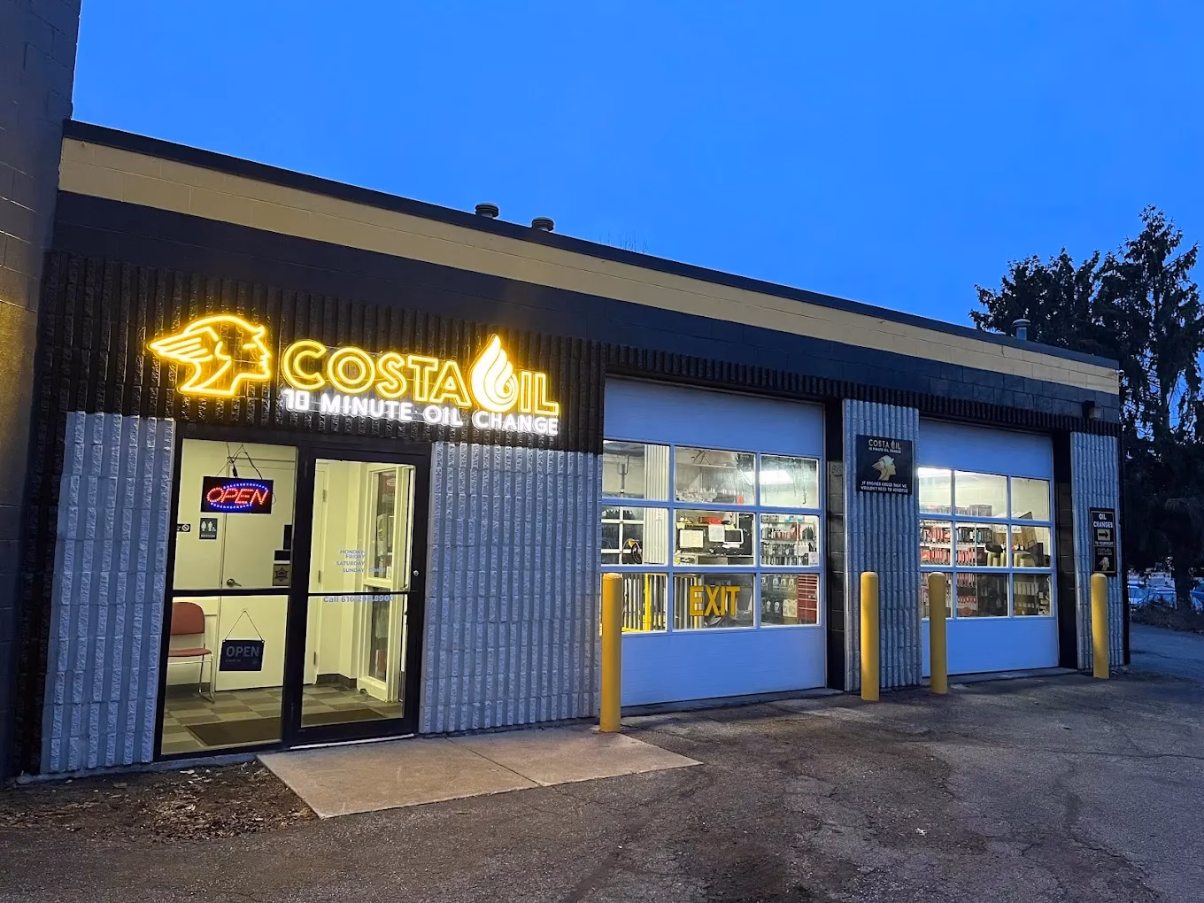 Where is Valvoline instant oil change located?