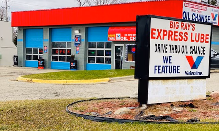 Where is Valvoline instant oil change located?