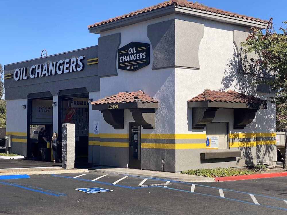 What are people saying about oil change stations services near Poway?