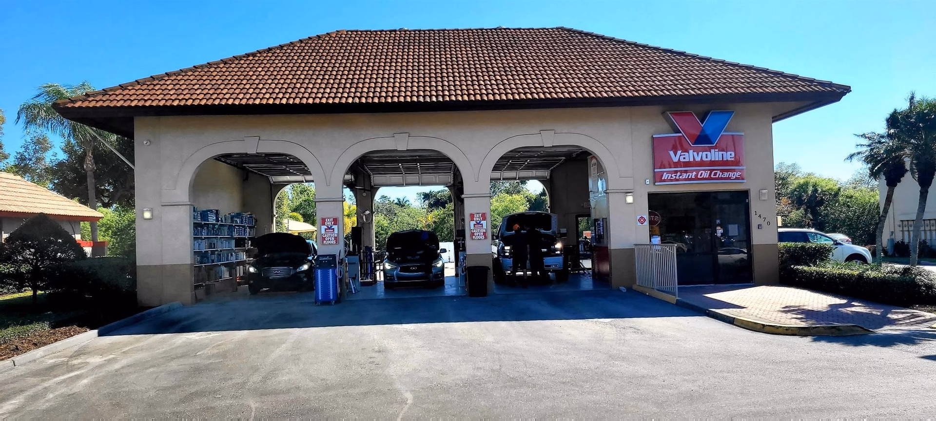 Who is Collier brake & oil change?