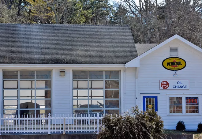Who is Speedy Auto Service Orleans?