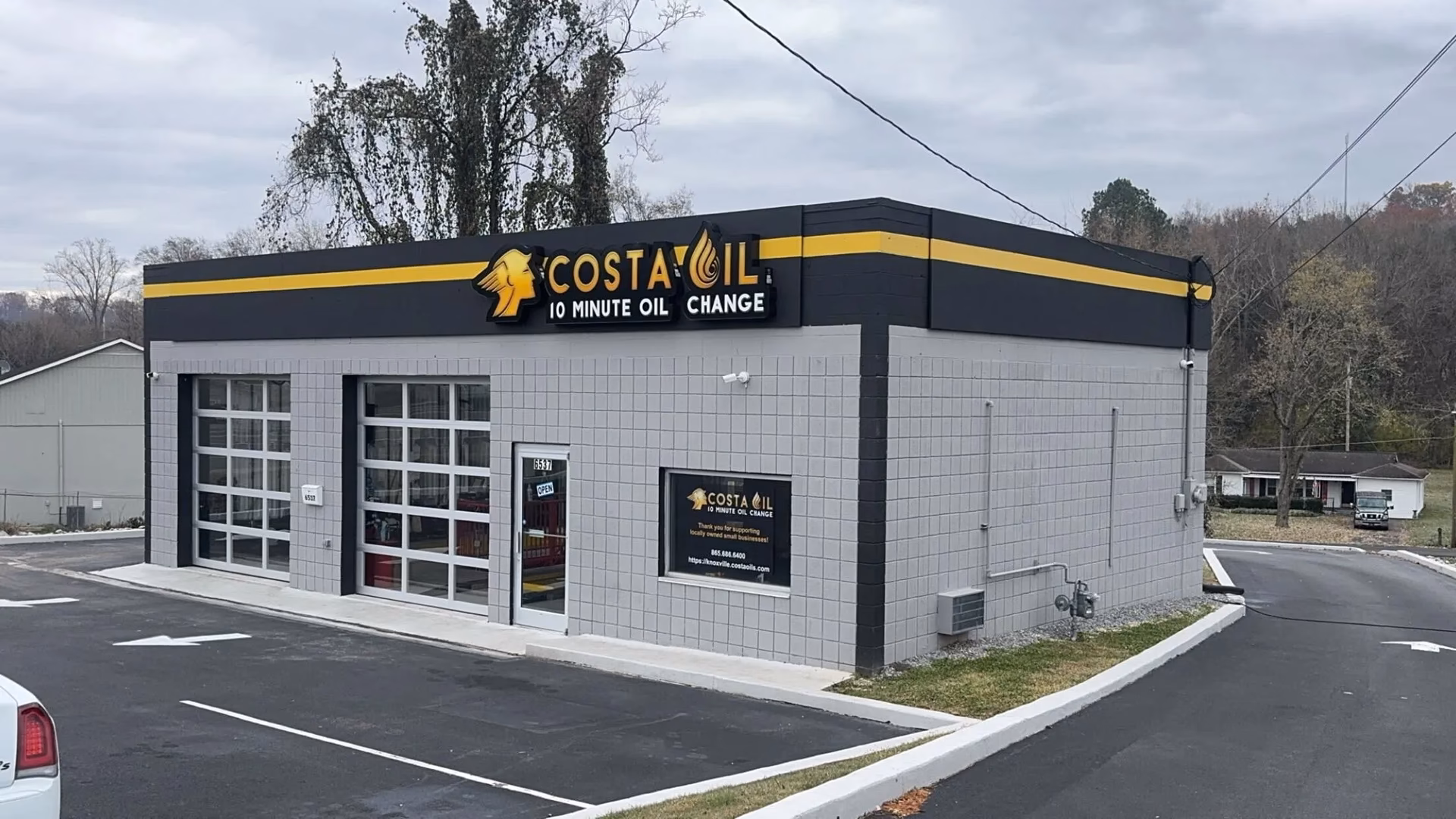 Does take 5 offer a drive-thru oil change?