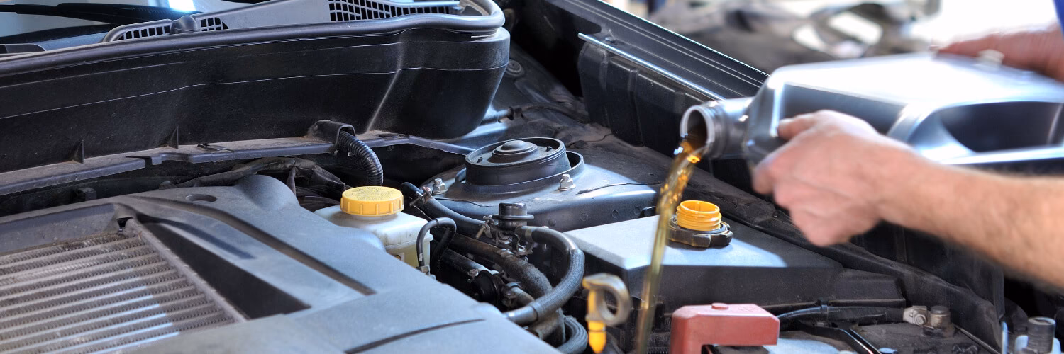 What are the hours of operation at Woodstock Tillsonburg?