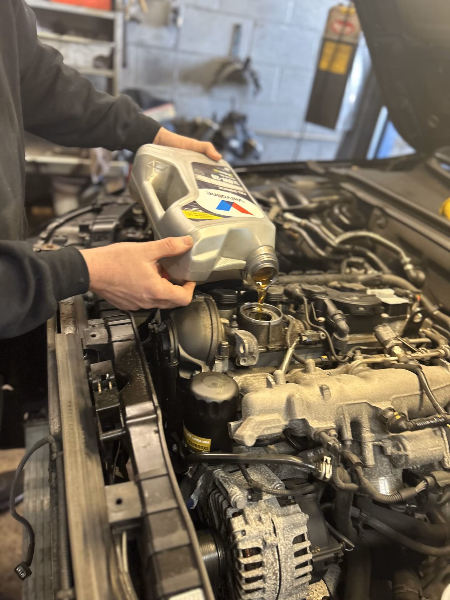 Does Honda of Turnersville offer oil change services?