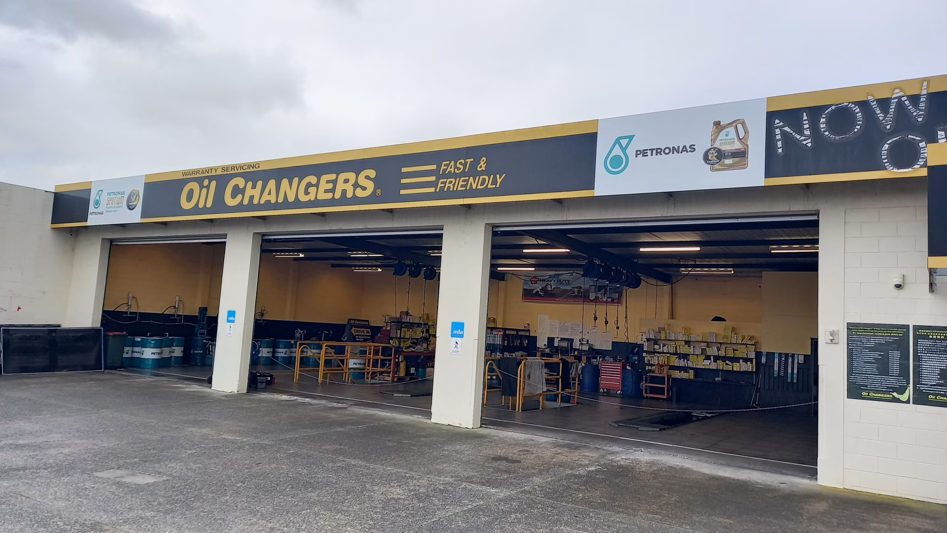 Where can I get an oil change in Napier?