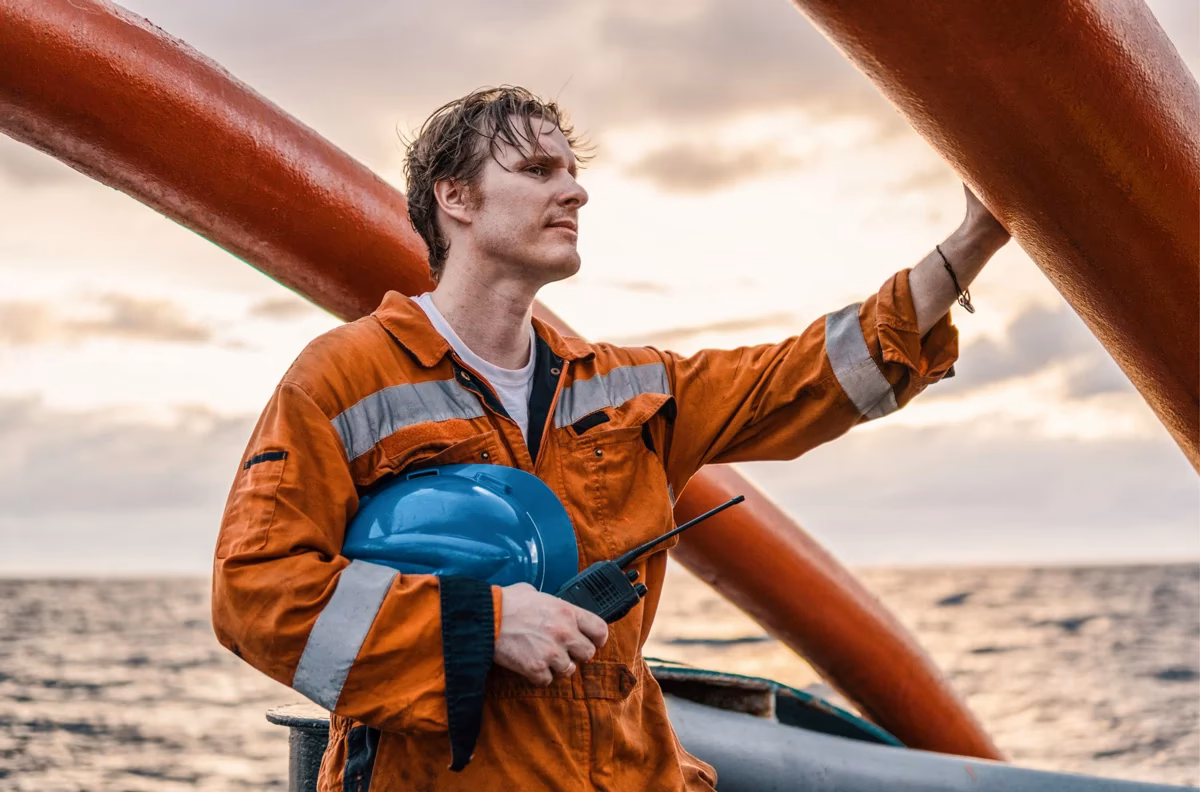 How long is an offshore shift?