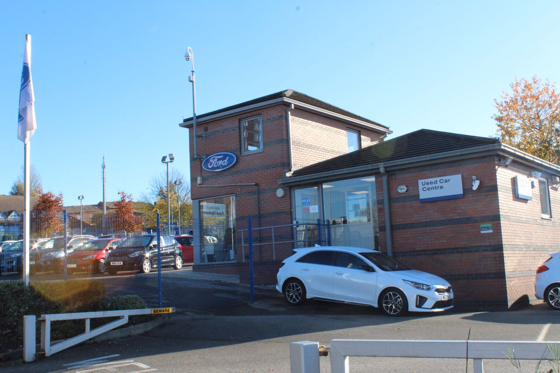 Where is OMC Ford Rochdale?
