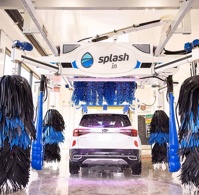 What services does Daniel detailing offer?