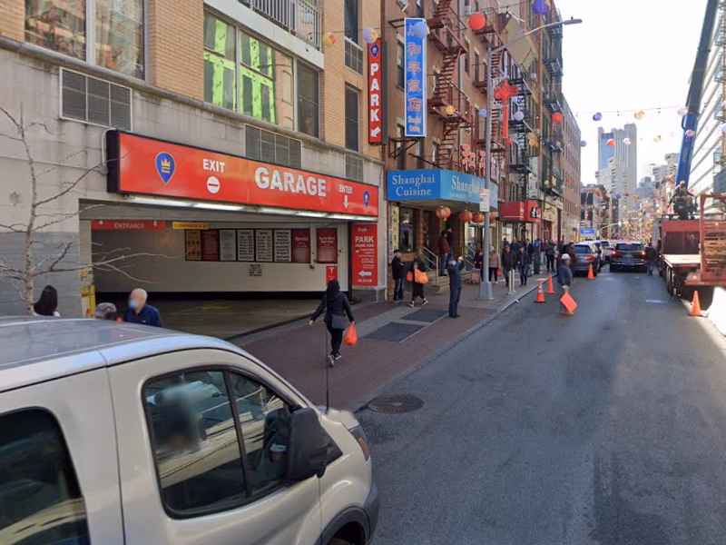 How do I book An MOT test at Park Street test centre?