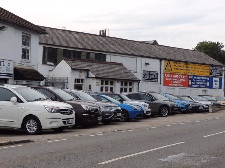 Who are St Albans Car Clinic Ltd?