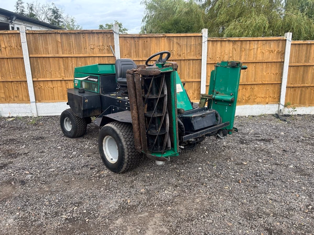 How many manuals are there for Ransomes Parkway 2250 plus?