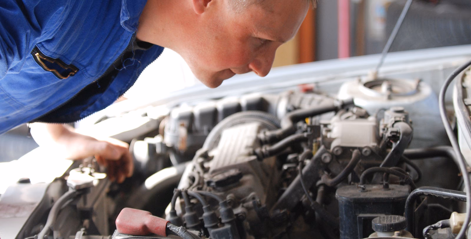 How do I book An MOT test at Pemberton MOT centre?