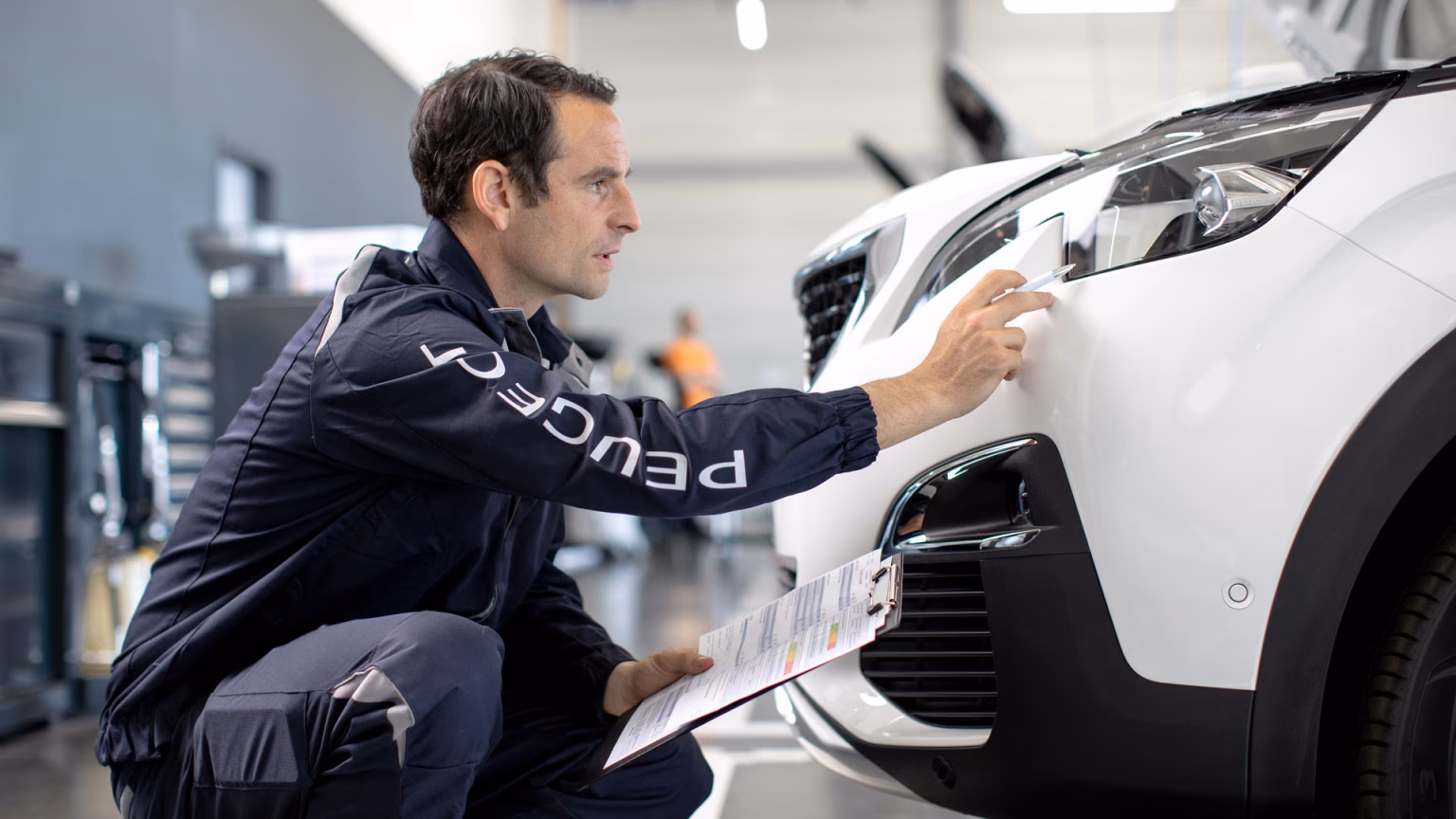 Can I book a Peugeot Mot online?