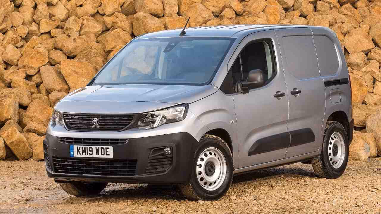 Does 66 plate Peugeot Partner have emissions fault?