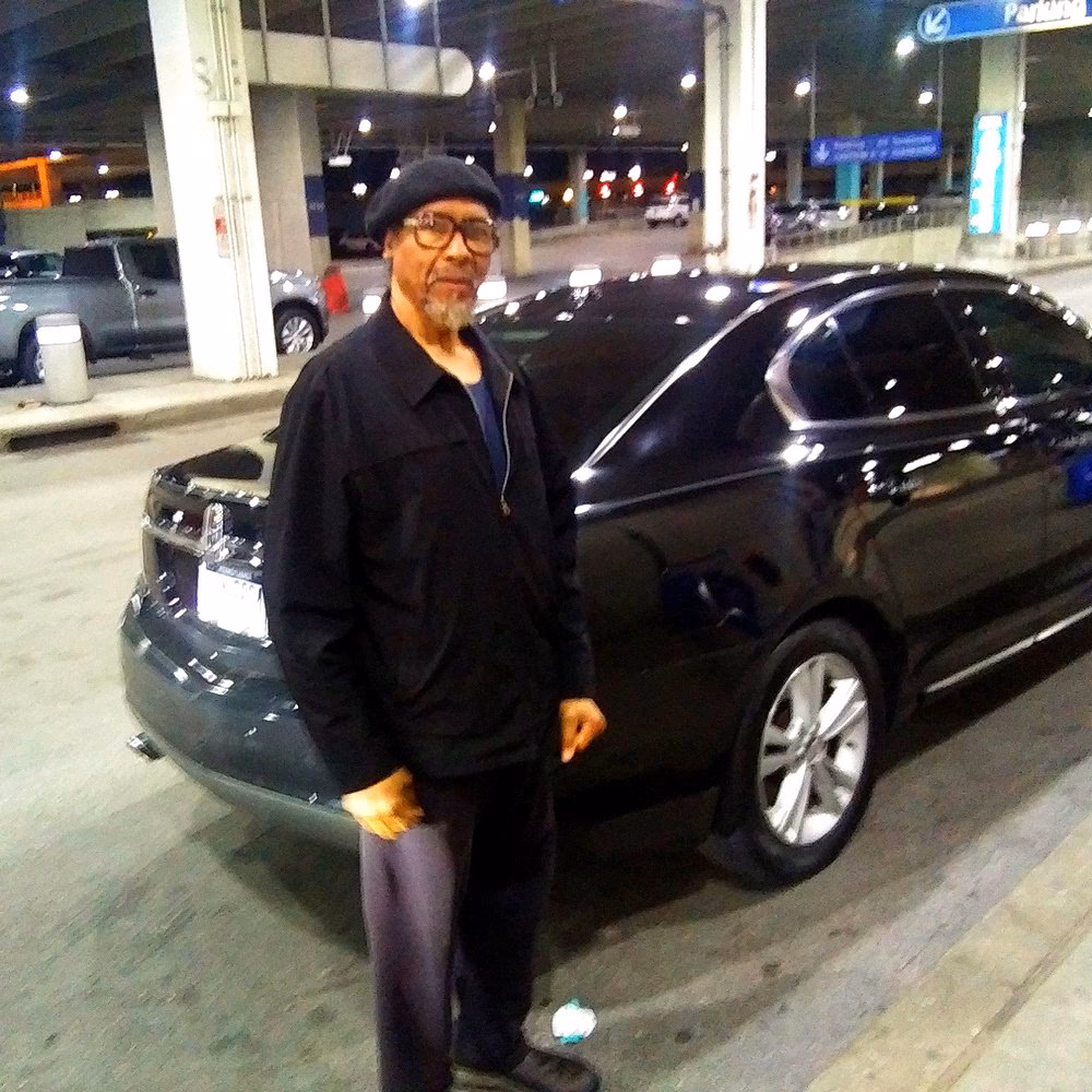 Does the Children's Hospital of Philadelphia offer child car seats?