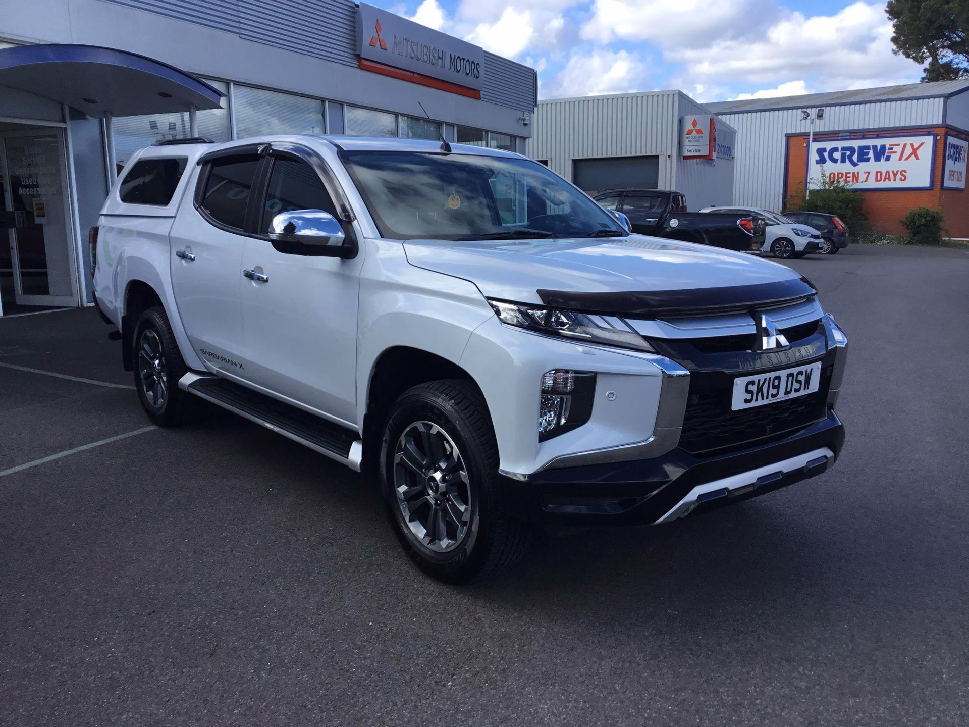 Why should I book a Mitsubishi service or MOT?