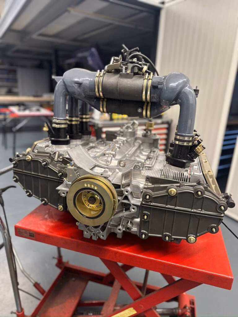 How do you rebuild a 964 engine?
