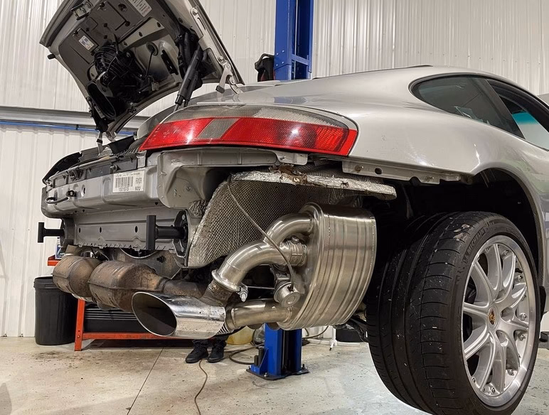 Can a stomski jig remove 996 exhaust studs?