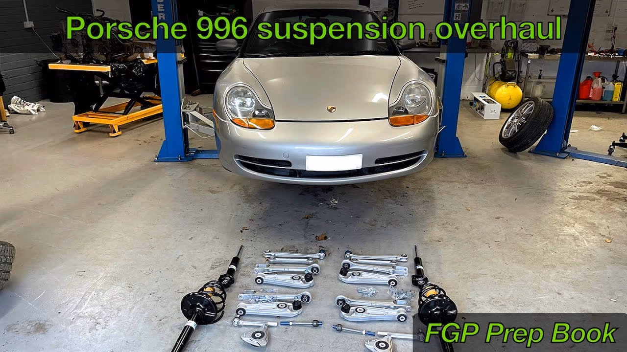 How does the suspension work on a Porsche 997?