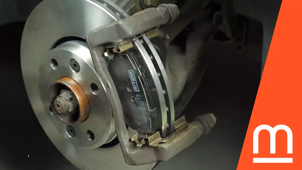 Do Renault Captur brake pads wear down over time?