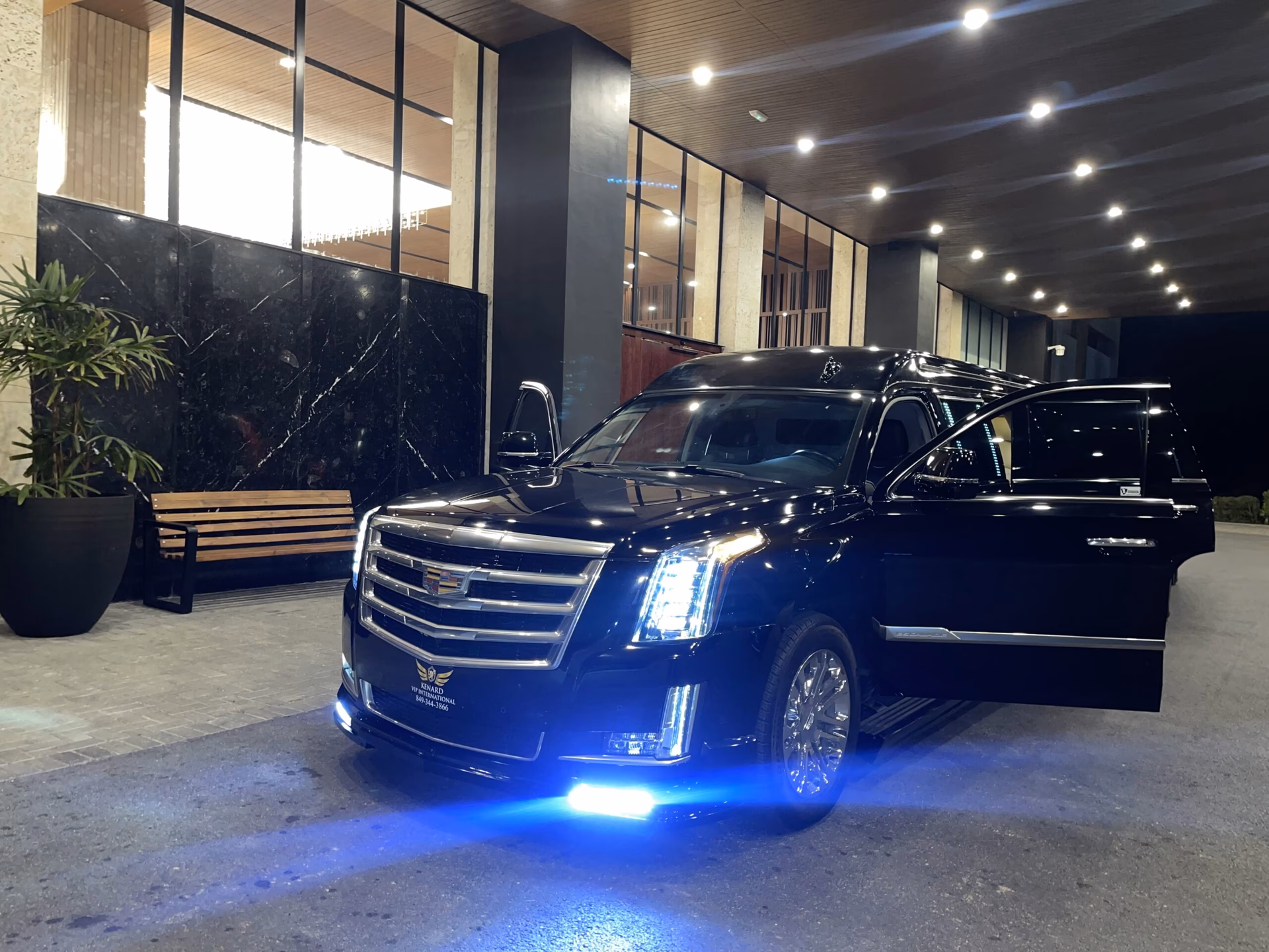 How to book a private airport transfer in Dominican Republic?