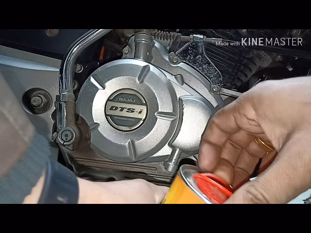 How to change the engine oil on a Pulsar 220?