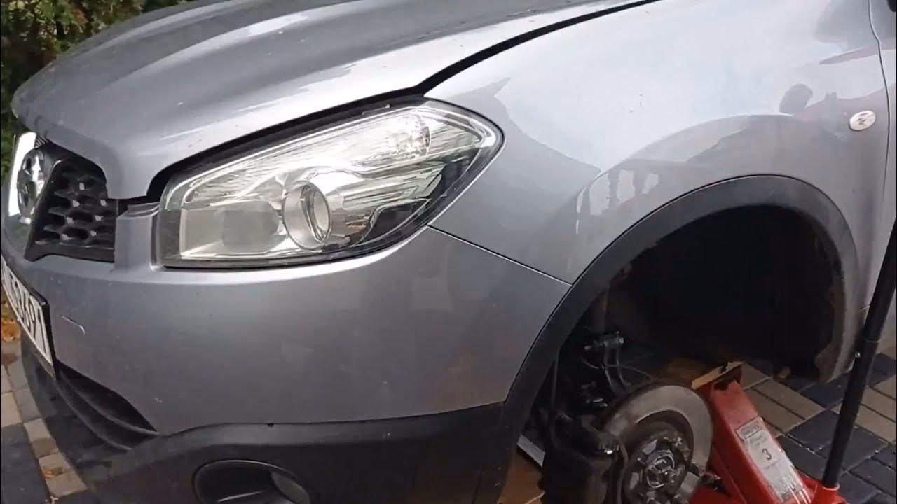 Does a Qashqai have a manual gearbox?