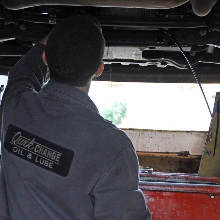 When is Qwik change oil & lube open?