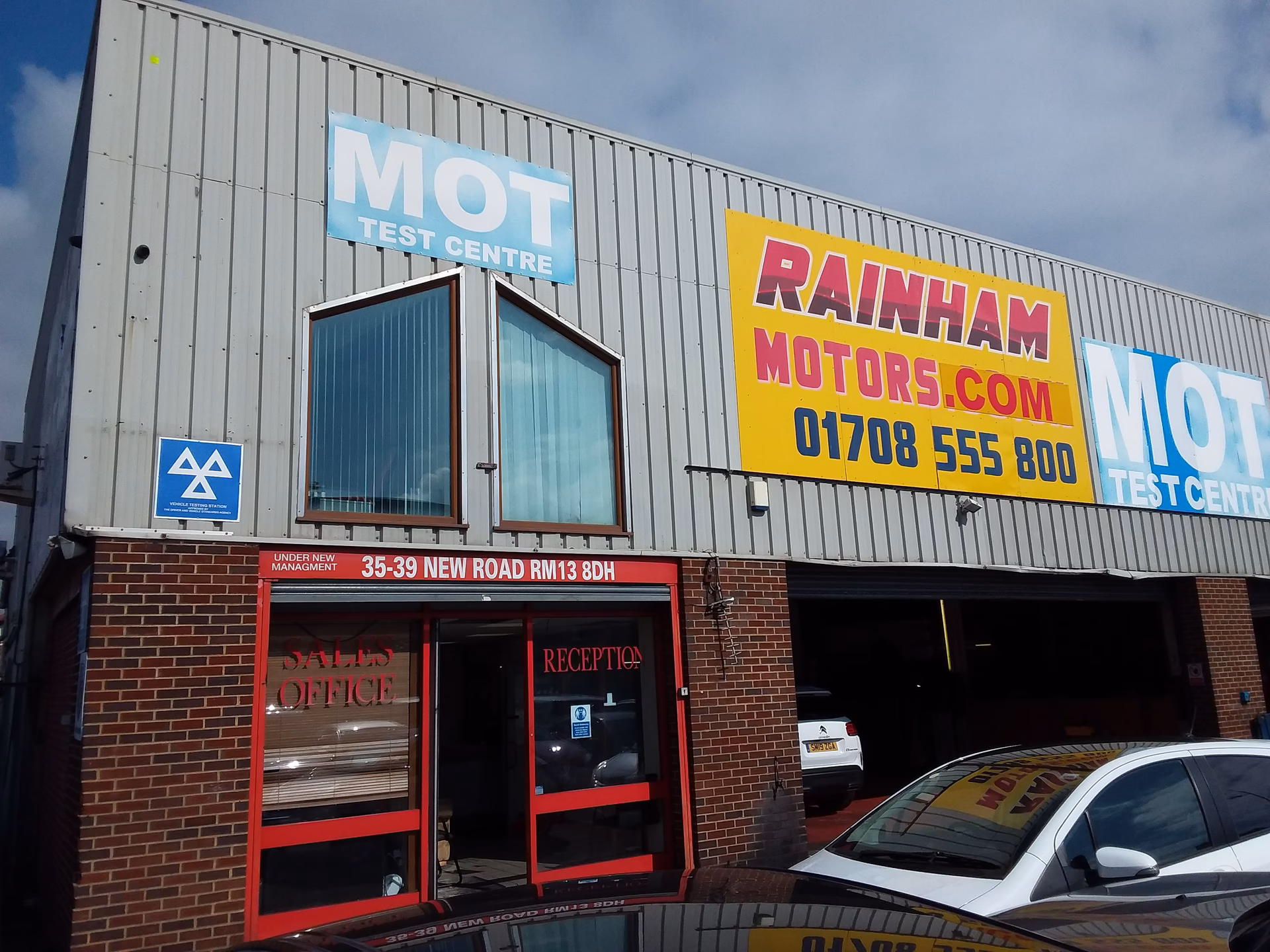 Where is Rainham Motors based?