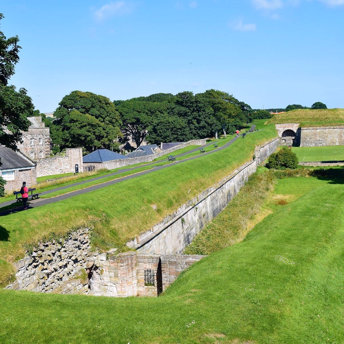 Where is ramparts MOT centre Berwick?