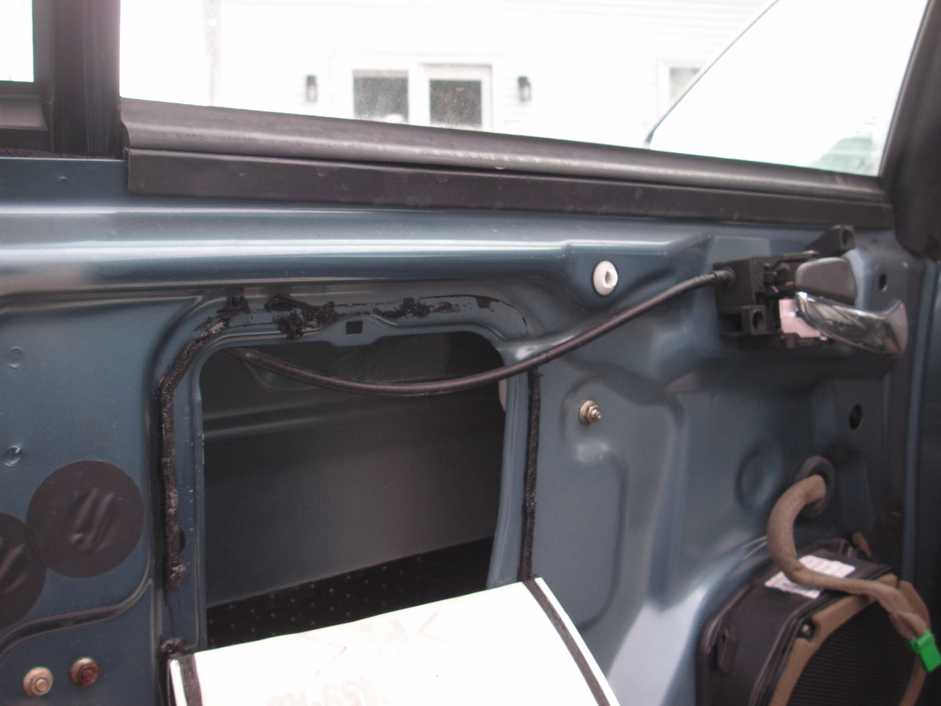 Do rear doors have to open from inside?