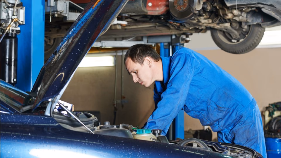 How much does a recreational vehicle service technician make?